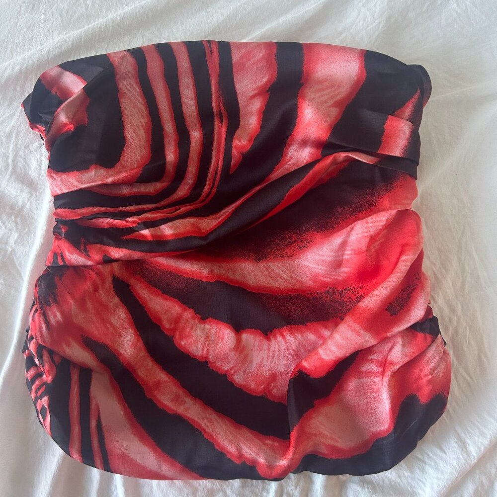 Superdown Della Ruched Strapless Top In Red Multi Size X-small